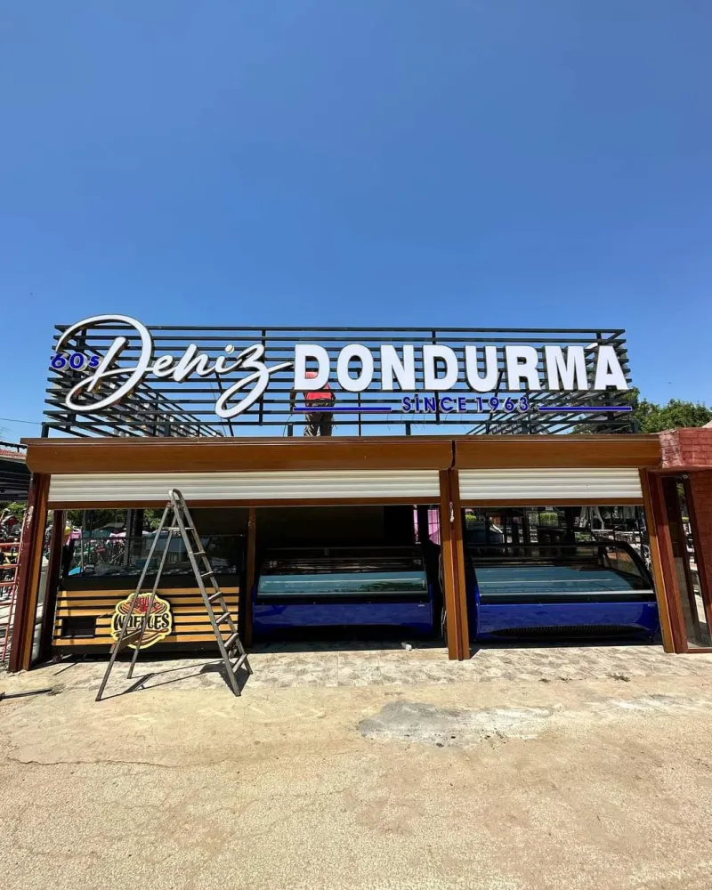 Deniz Dondurma Ferforje üstü ışıklı kutu harf — Keşan Reklam Tabela