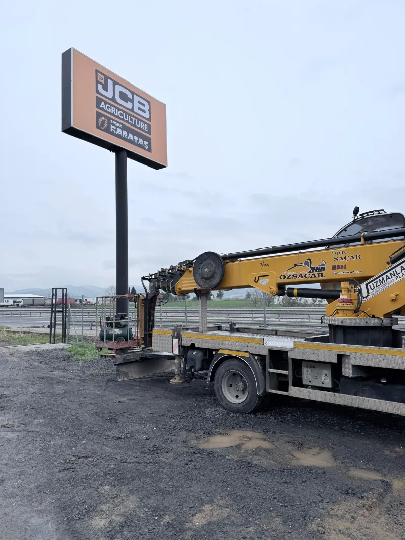 JCB · Başak Karataş Işıklı pylon totem — Keşan Reklam Tabela